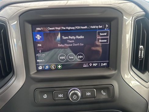 Used 2024 Chevrolet Silverado 2500 Custom w/ Custom Value Package image 15