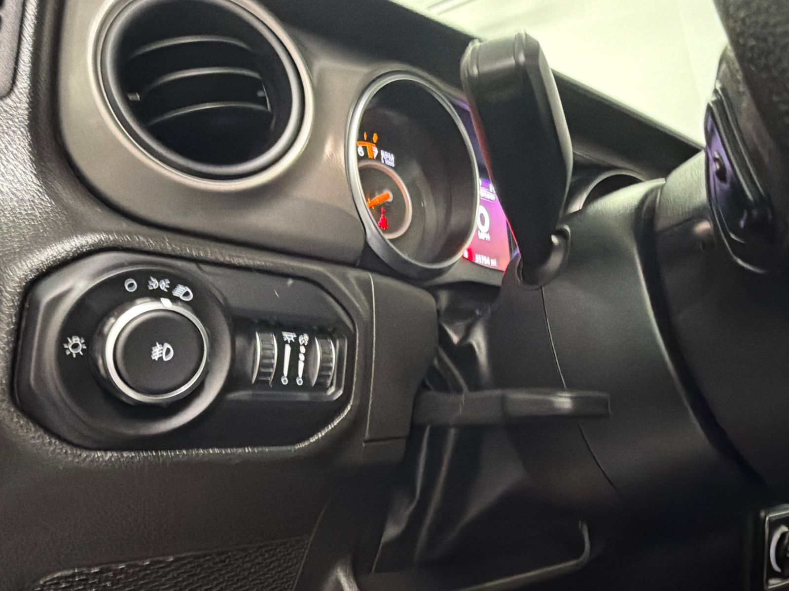 Used 2022 Jeep Wrangler Sport AWD/4WD image 28