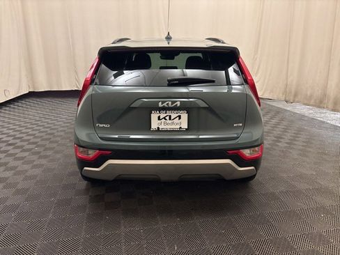 Certified 2023 Kia Niro EX Touring image 6