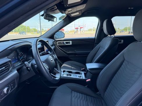 Used 2020 Ford Explorer XLT AWD/4WD image 9