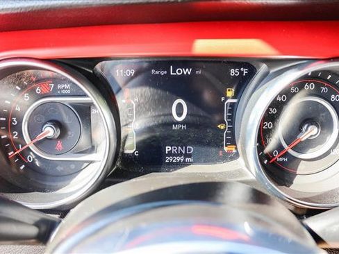 Used 2021 Jeep Wrangler Unlimited Rubicon w/ Cold Weather Group image 15