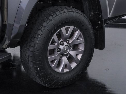 Used 2017 Toyota Tacoma SR5 image 48