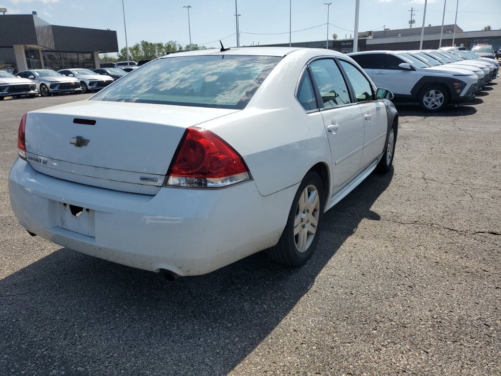 Used 2014 Chevrolet Impala LT w/ LT Sunroof Package FWD image 4