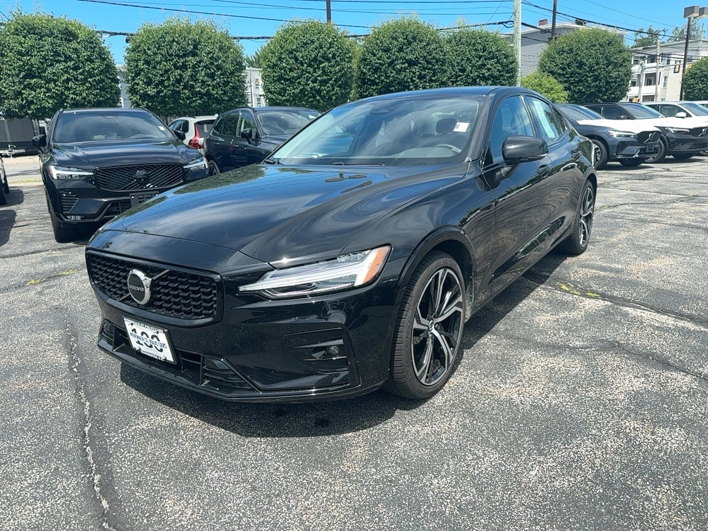 Certified 2025 Volvo S60 B5 Core AWD/4WD image 1