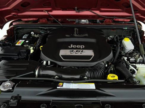 Used 2012 Jeep Wrangler Unlimited Sport image 47