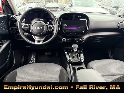 Used 2023 Kia Soul EX image 14