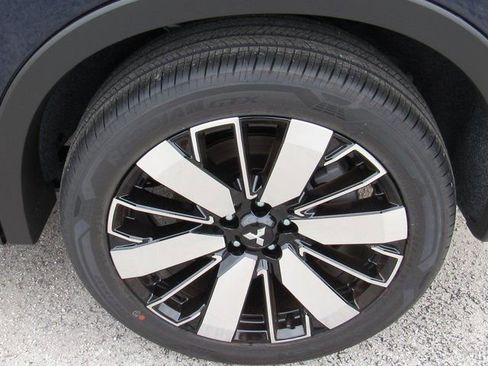 New 2026 Mitsubishi Outlander SE image 5