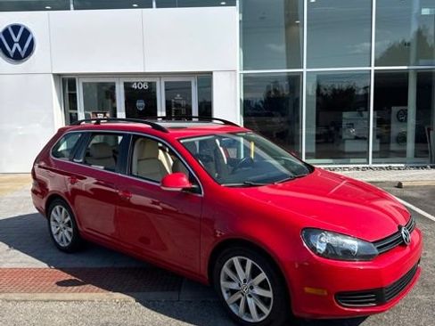 Used 2011 Volkswagen Jetta TDI FWD image 1