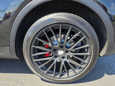 Used 2019 Porsche Cayenne AWD/4WD image 21