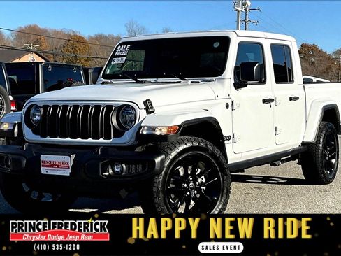 Used 2024 Jeep Gladiator Sport image 3