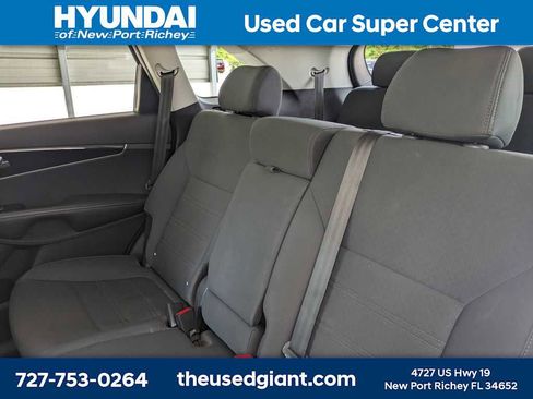 Used 2019 Kia Sorento L FWD image 16