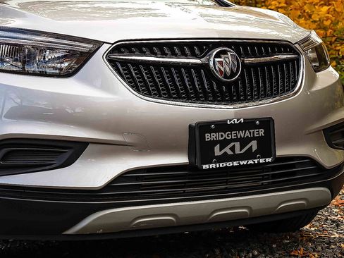 Used 2022 Buick Encore Preferred image 27