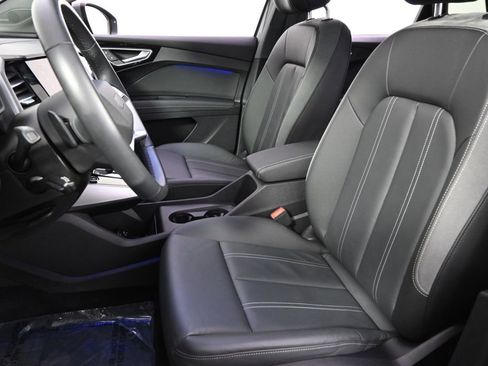 Used 2022 Audi Q4 e-tron Prestige image 13