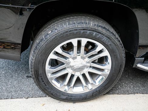 Used 2018 Cadillac Escalade 2WD image 13