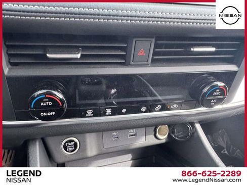 Used 2023 Nissan Rogue SV image 25