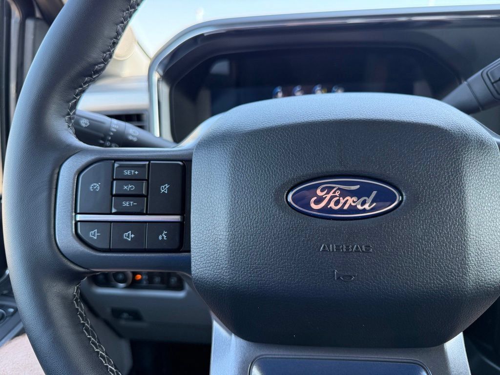 New 2027 Ford F250 XLT w/ XLT Premium Package AWD/4WD image 11