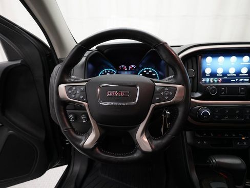 Used 2019 GMC Canyon Denali image 4