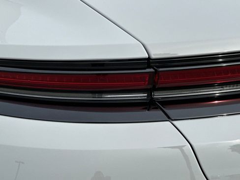 New 2026 Porsche Panamera image 38