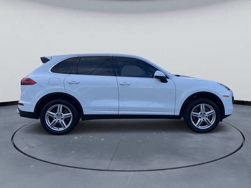 Used 2016 Porsche Cayenne AWD/4WD image 8