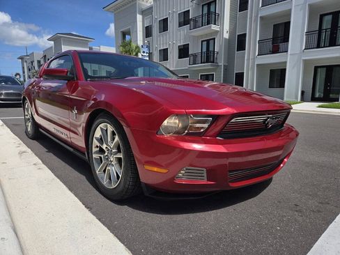 Used 2010 Ford Mustang Coupe RWD image 4