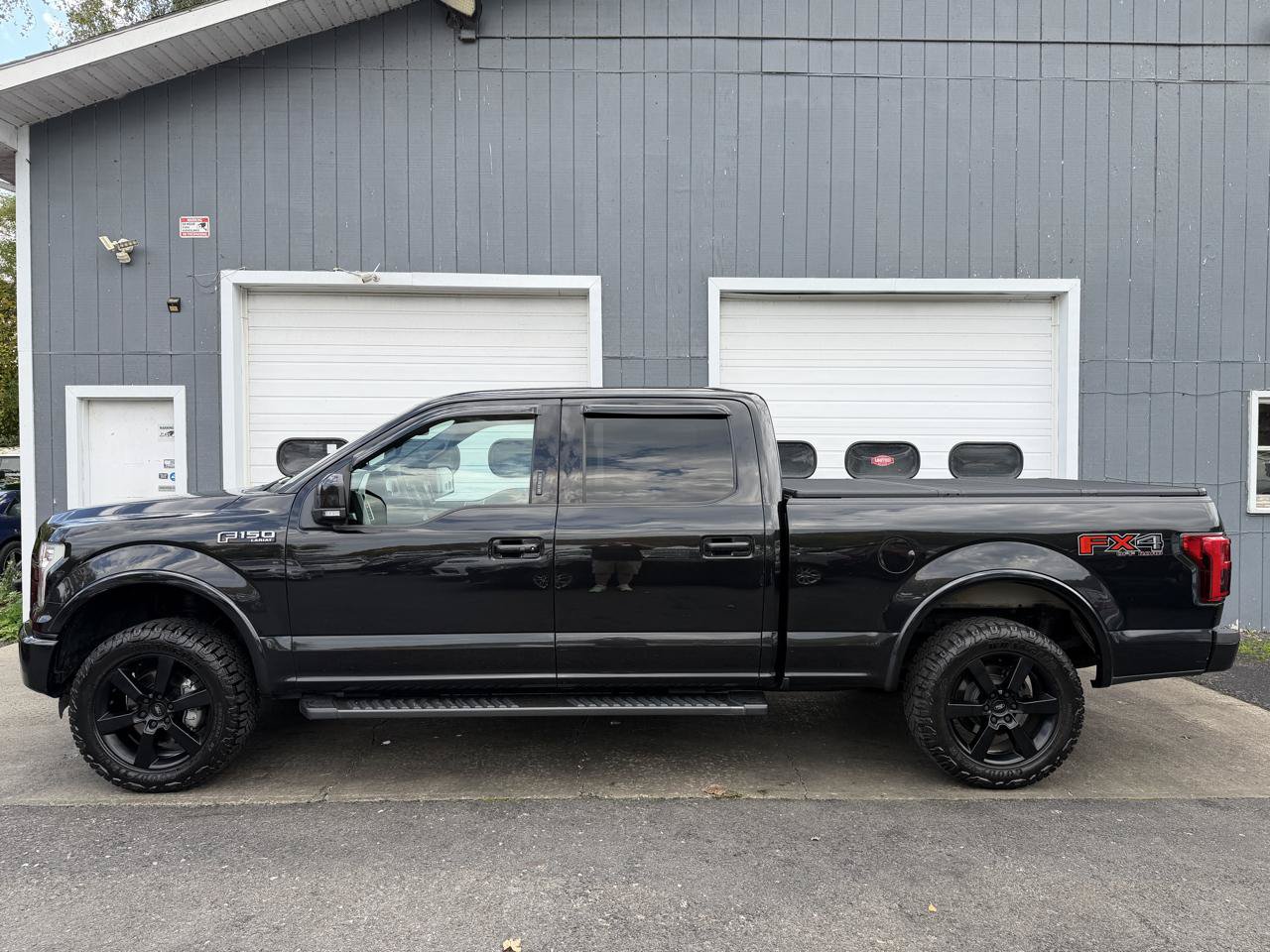 Used 2015 Ford F150 Lariat w/ Equipment Group 502A Luxury AWD/4WD image 7