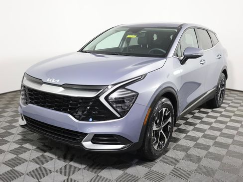 Used 2025 Kia Sportage EX image 1