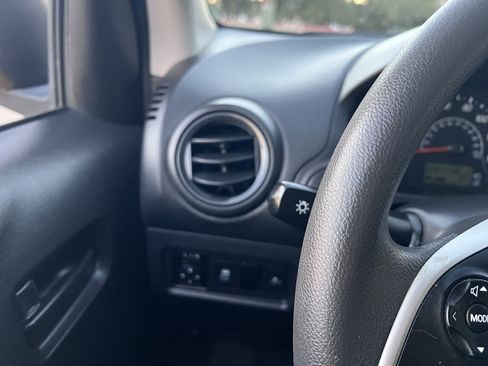 Used 2022 Mitsubishi Mirage ES image 32