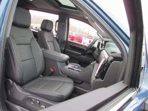 Certified 2024 GMC Sierra 2500 Denali w/ Denali Reserve Package image 25