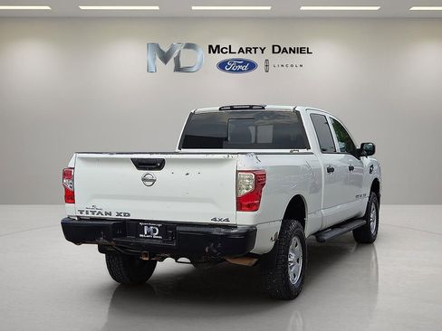 Used 2018 Nissan Titan S w/ GAWR Package AWD/4WD image 5