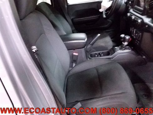 Used 2018 Jeep Wrangler Unlimited Sport S image 14