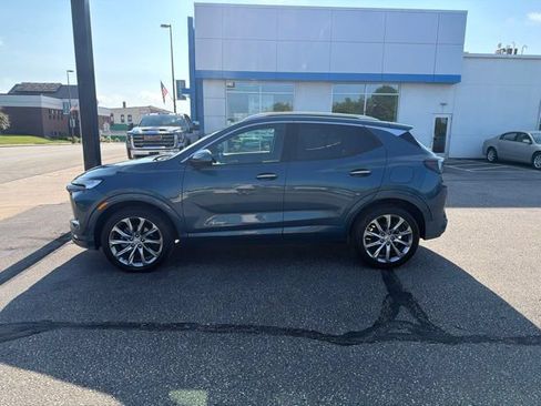 Used 2024 Buick Encore GX Avenir w/ Avenir Convenience Package AWD/4WD image 2