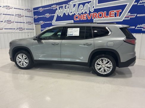 Used 2026 GMC Acadia Elevation w/ Elevation Premium Package AWD/4WD image 3