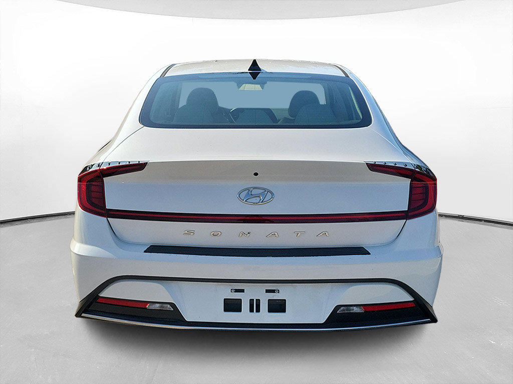 Used 2021 Hyundai Sonata SE w/ Preferred Accessory Package FWD image 4