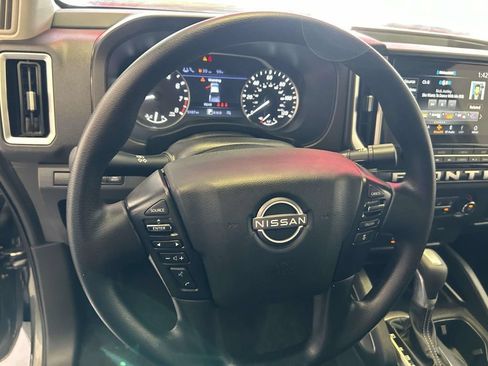 Used 2026 Nissan Frontier SV RWD image 16