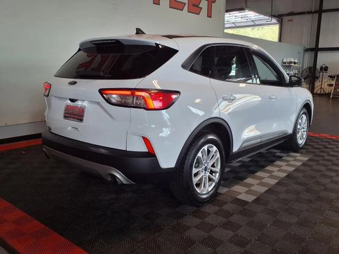 Used 2022 Ford Escape SE FWD image 8