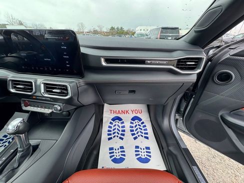 Used 2025 Ford Mustang GT Premium image 28