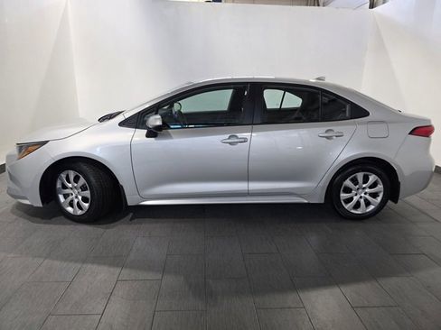 Used 2023 Toyota Corolla LE image 2