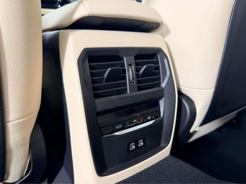 New 2026 BMW 330i xDrive Sedan w/ Parking Assistance Package image 18