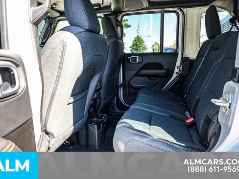 Used 2024 Jeep Wrangler Sahara image 18