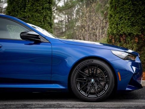 Used 2025 BMW M5 w/ Executive Package image 11