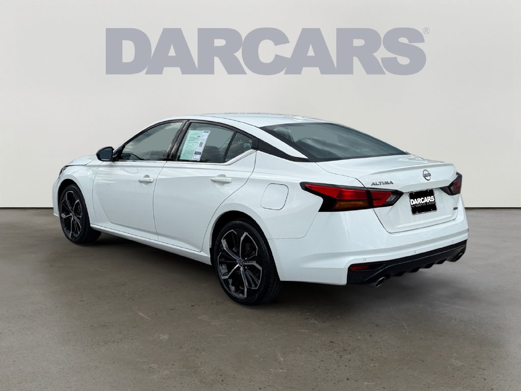 Used 2025 Nissan Altima 2.5 SR AWD/4WD image 5