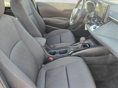 Used 2025 Toyota Corolla LE image 20