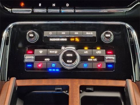 New 2024 Lincoln Navigator Black Label image 19