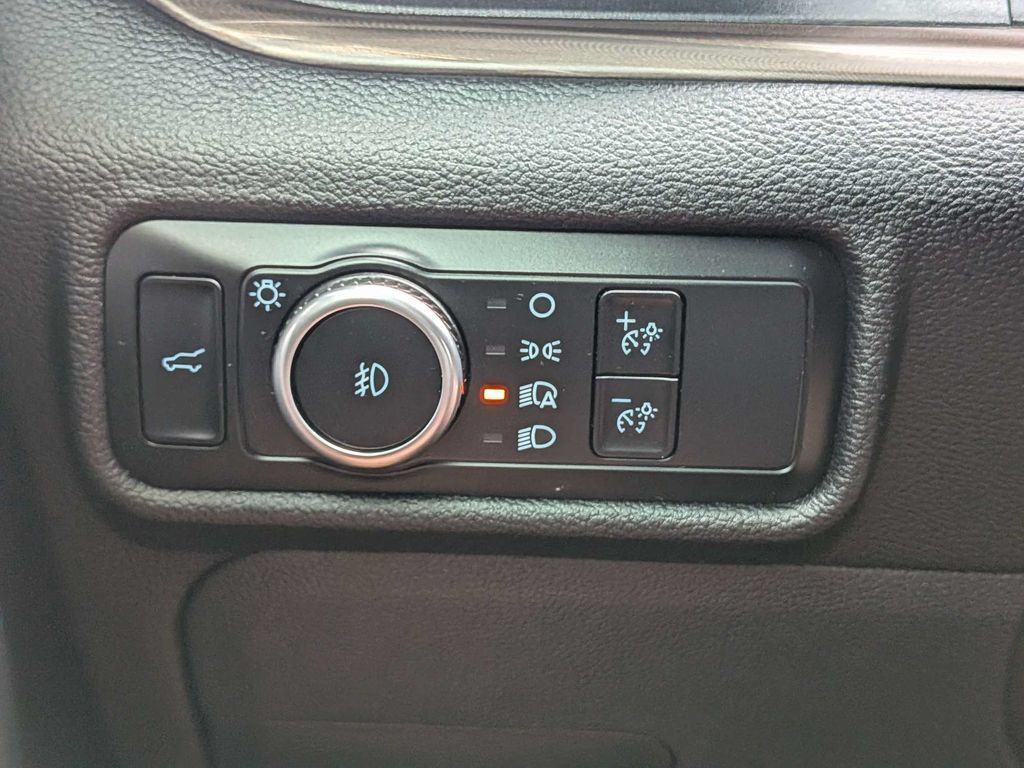Used 2024 Ford Explorer Limited RWD image 33