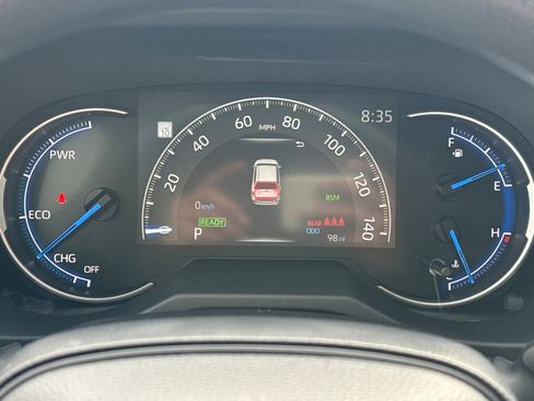 Certified 2025 Toyota RAV4 LE image 30