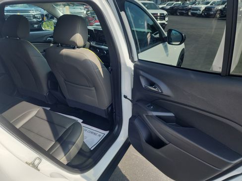 Used 2024 Chevrolet Trax ACTIV FWD image 28