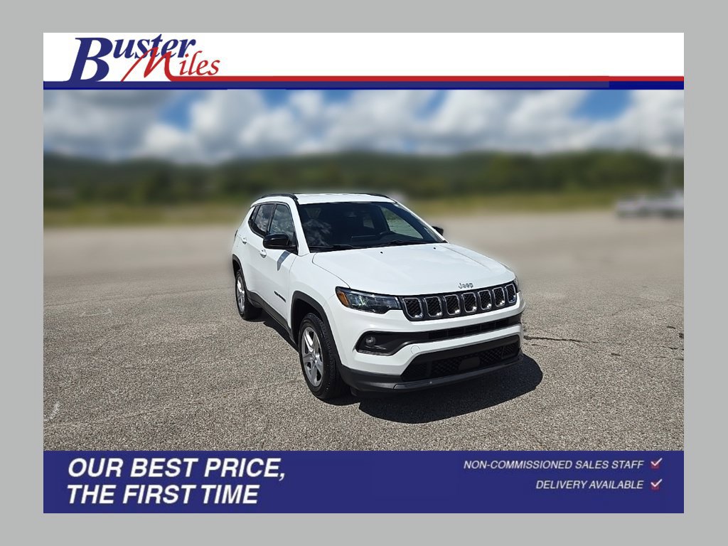 Used 2023 Jeep Compass Latitude AWD/4WD image 1