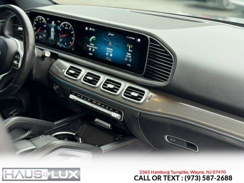 Used 2021 Mercedes-Benz GLE 350 4MATIC w/ AMG Line Exterior image 5