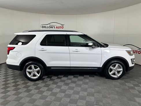 Used 2017 Ford Explorer XLT AWD/4WD image 8
