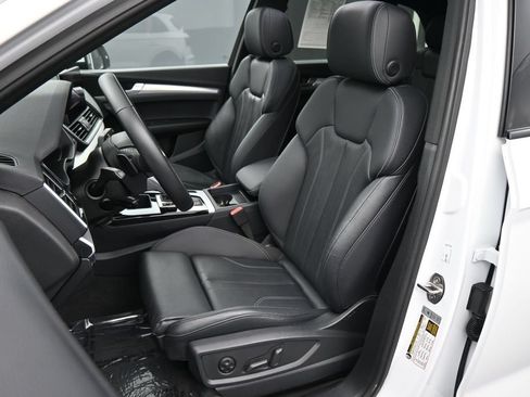 Used 2025 Audi Q5 2.0T Premium AWD/4WD image 16